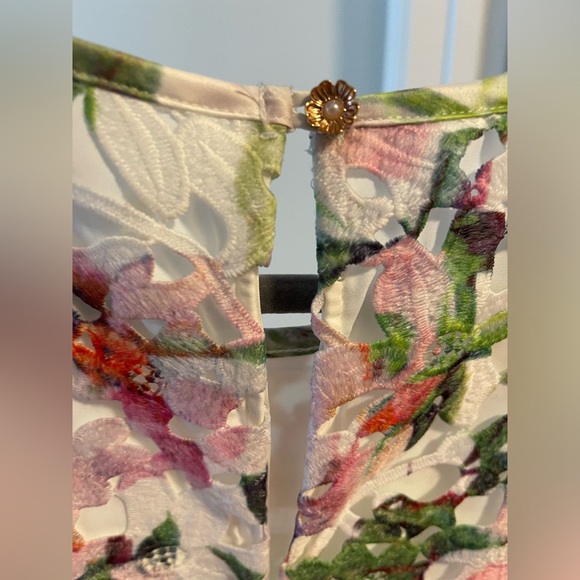 Uttam Boutique Floral print lace mini Dress in Small - Picture 11 of 14